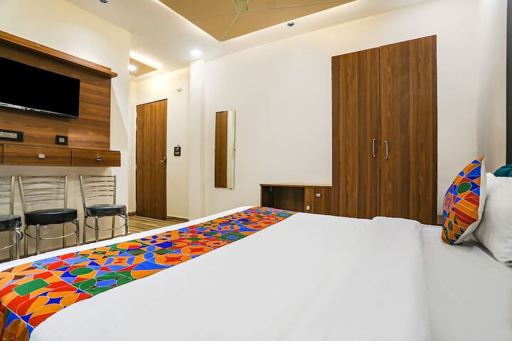 Room 15 of 26