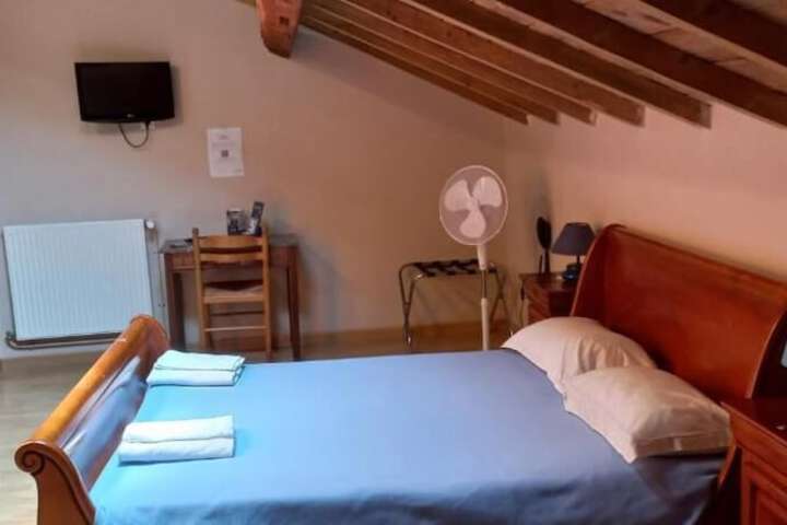 Room 12 of 48