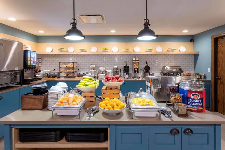 Breakfast area