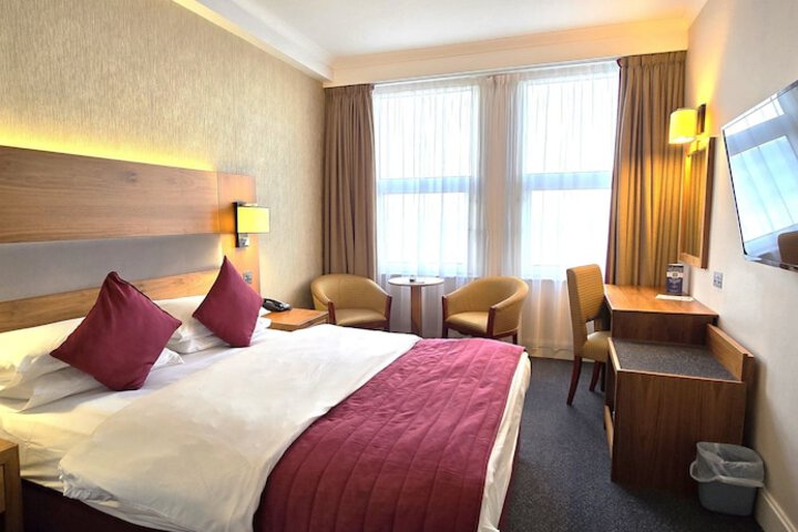 Room 34 of 98