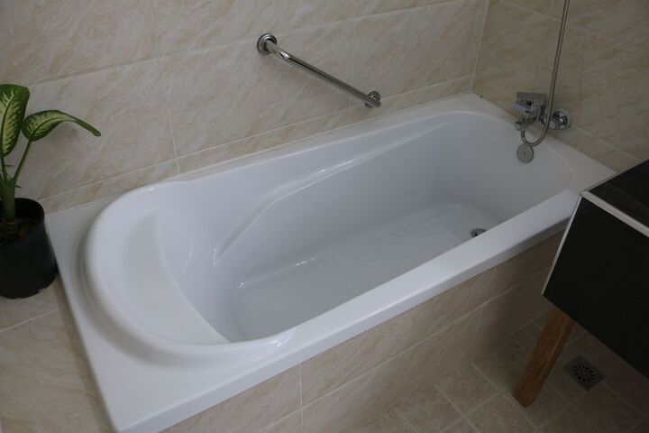 Hot Tub 24 of 67