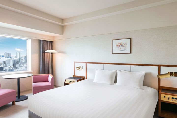 Room 14 of 102
