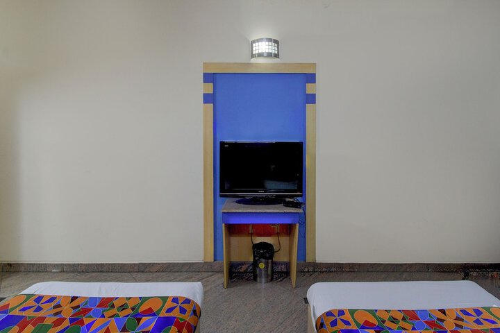 Room 25 of 39