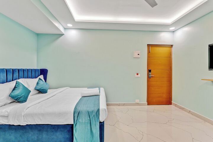 Room 10 of 36