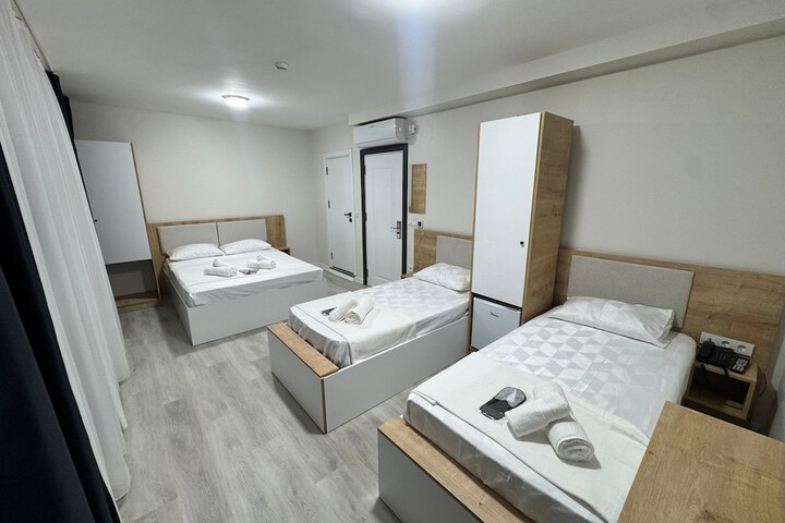 Room 5 of 35