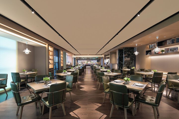 Dining 21 of 25