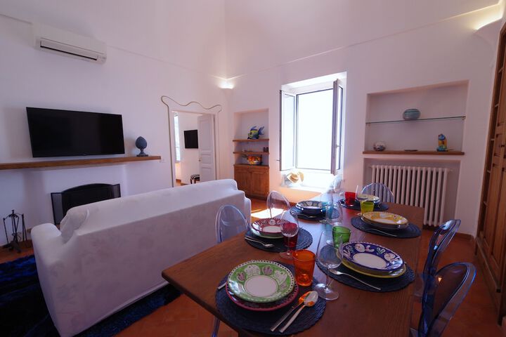 Room 45 of 83