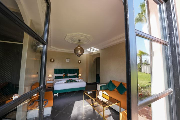 Room 4 of 35