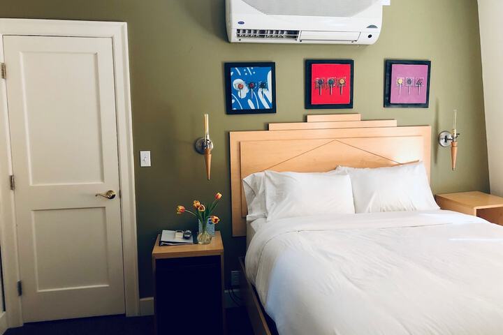 Room 4 of 21