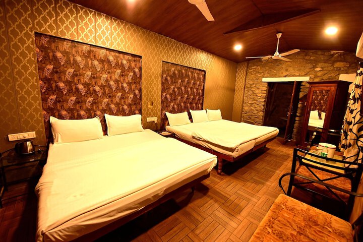 Room 48 of 77