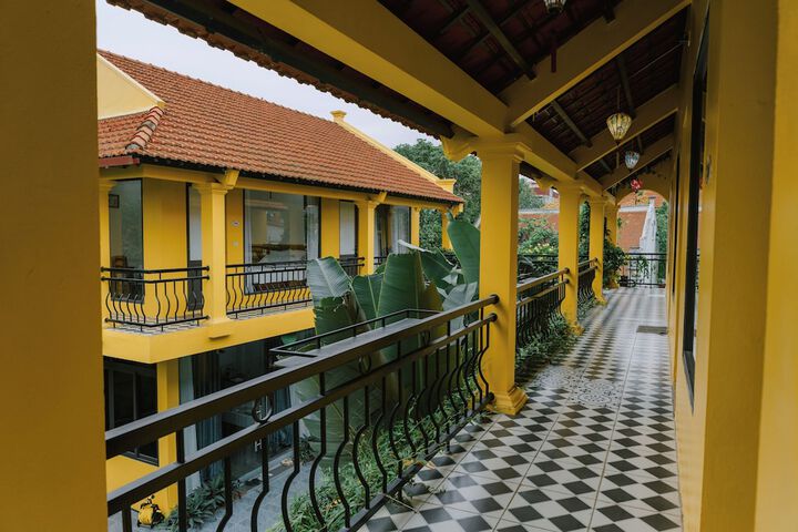 Room 3 of 91