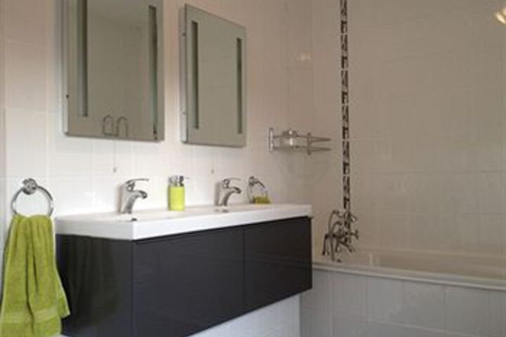 Room 5 of 25
