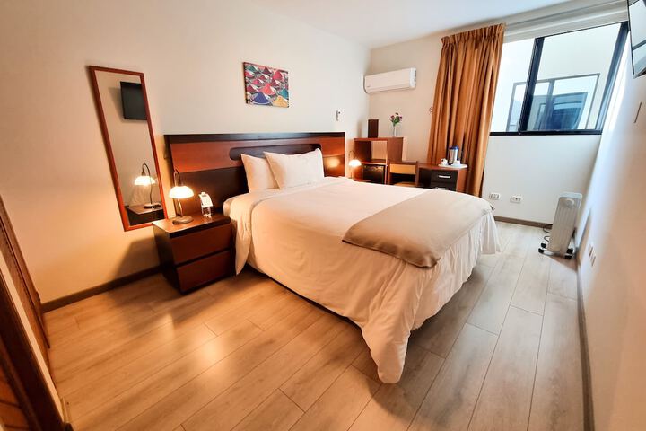 Room 17 of 43