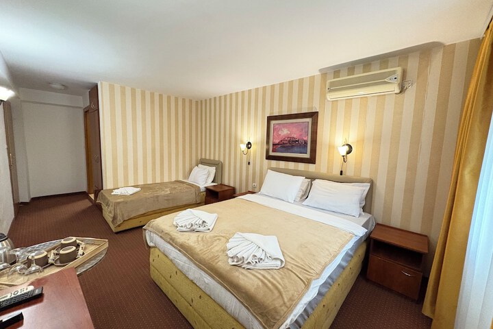 Room 9 of 45