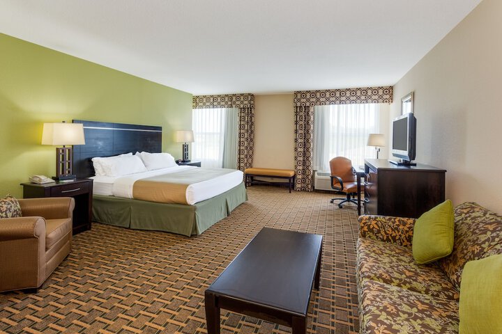 Room 4 of 41