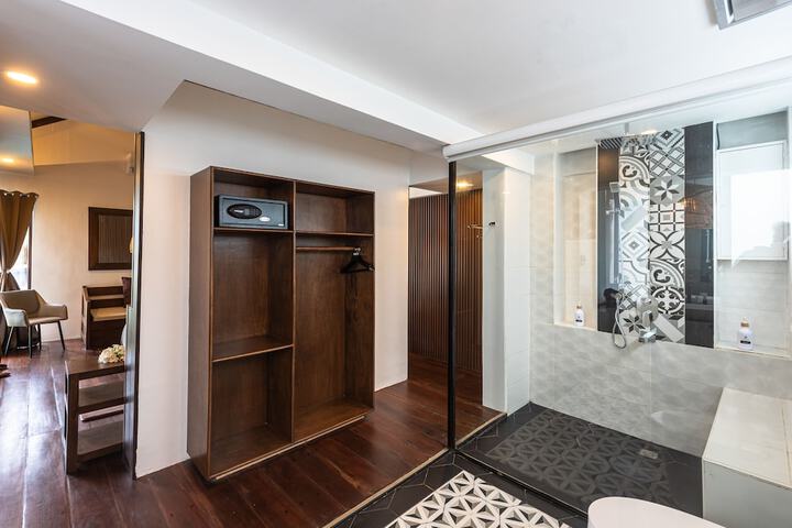 Room 92 of 169