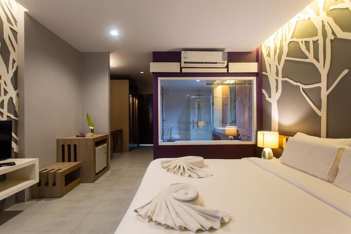 Room 21 of 47