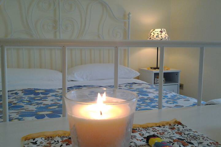 Room 2 of 37
