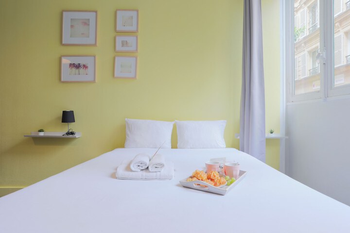 Room 2 of 7