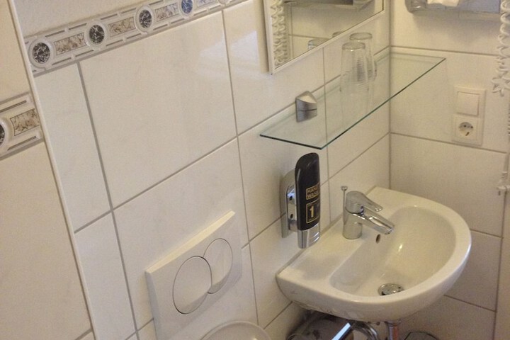 Room 15 of 21