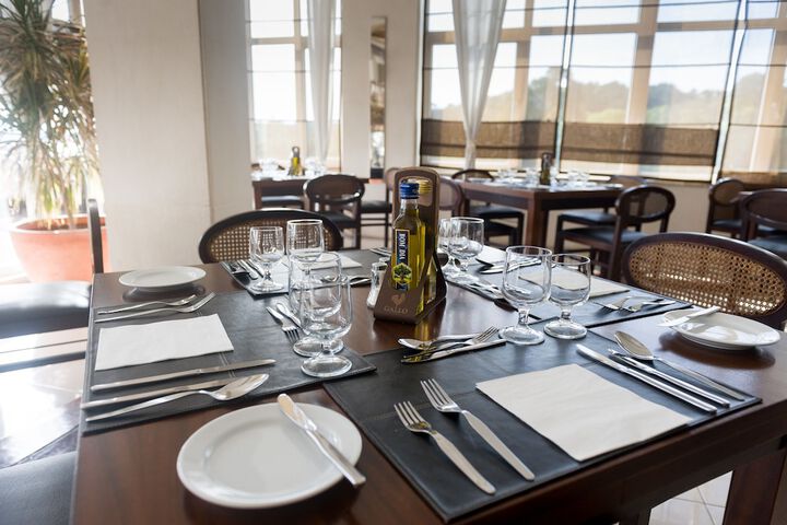 Dining 52 of 72