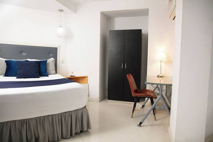 Room 8 of 79