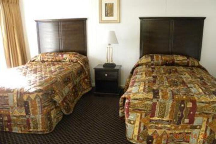 Room 4 of 5