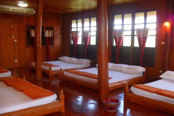 Room 15 of 42