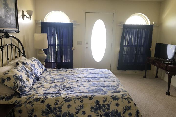 Room 4 of 52