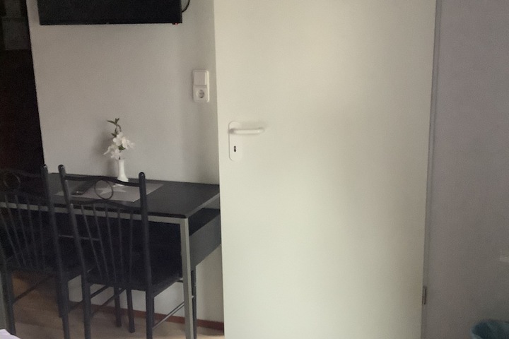 Room 4 of 53