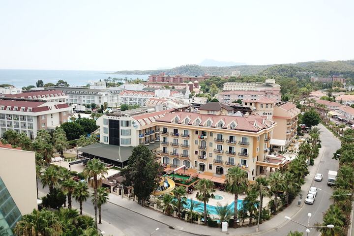 Hotel Entry