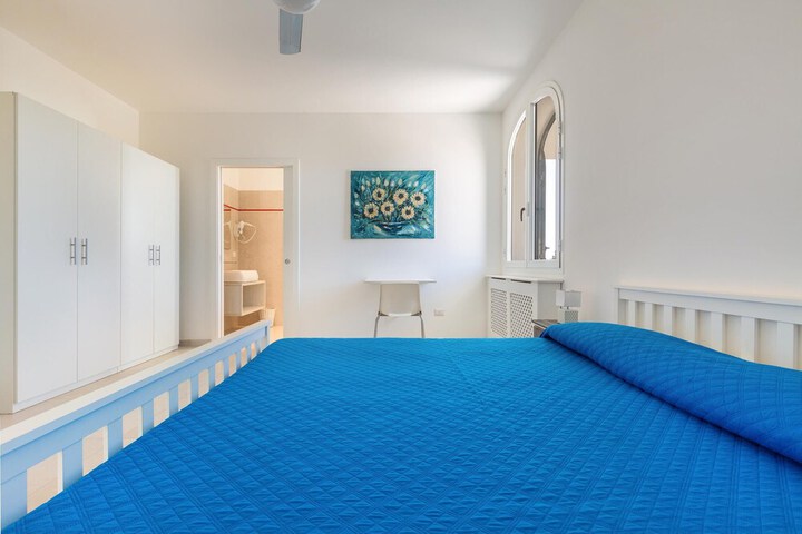Room 8 of 49