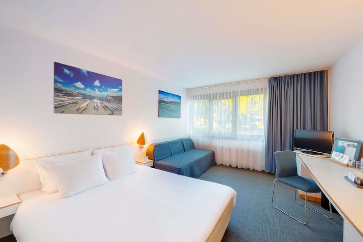 Room 29 of 140
