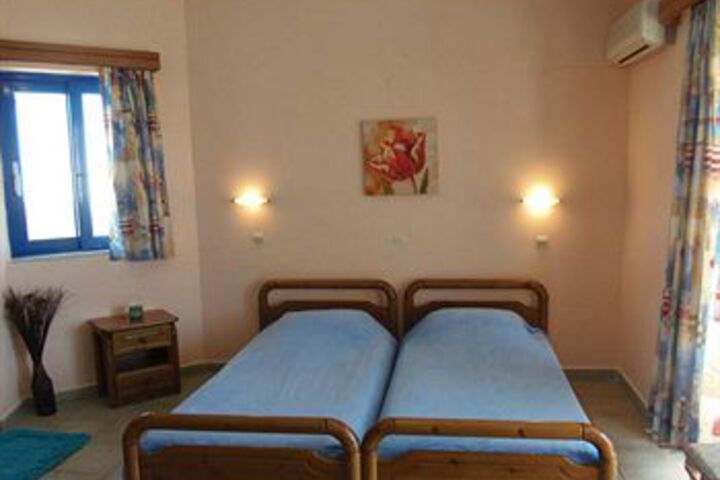 Room 9 of 21