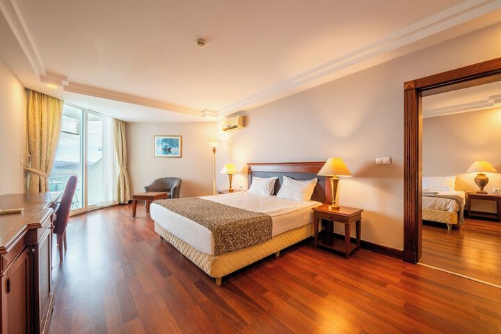 Room 36 of 104
