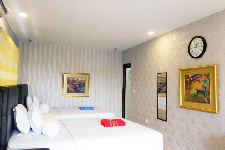 Room 2 of 34