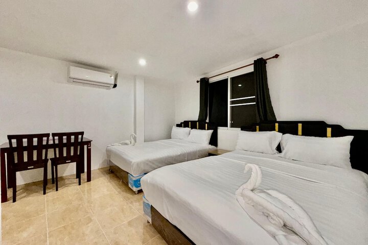 Room 21 of 33