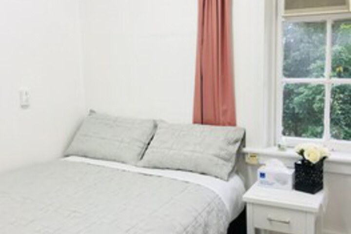 Room 18 of 23