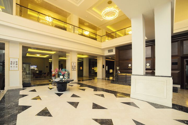 Hotel Interior 4 of 114