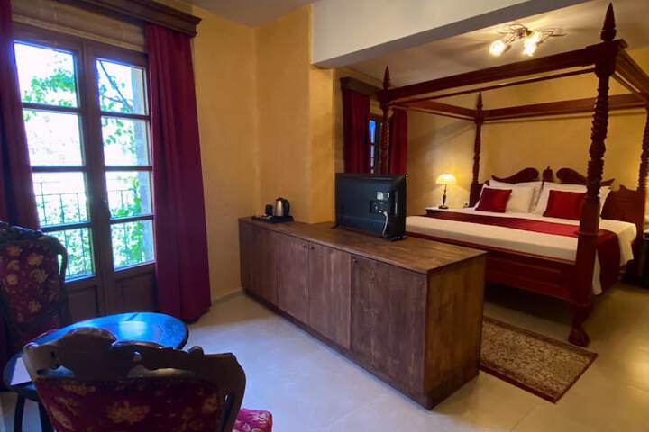 Room 35 of 110