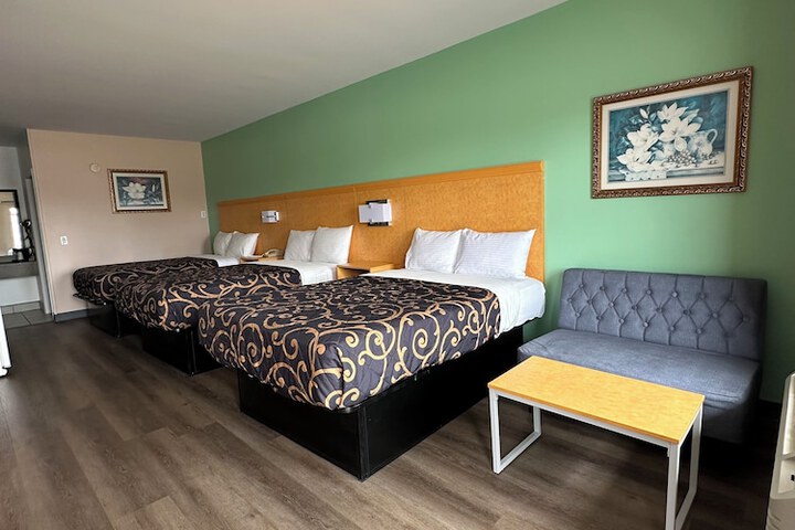 Room 8 of 23