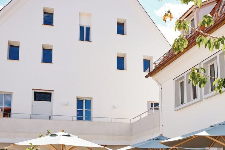 Hotel Exterior 157 of 169