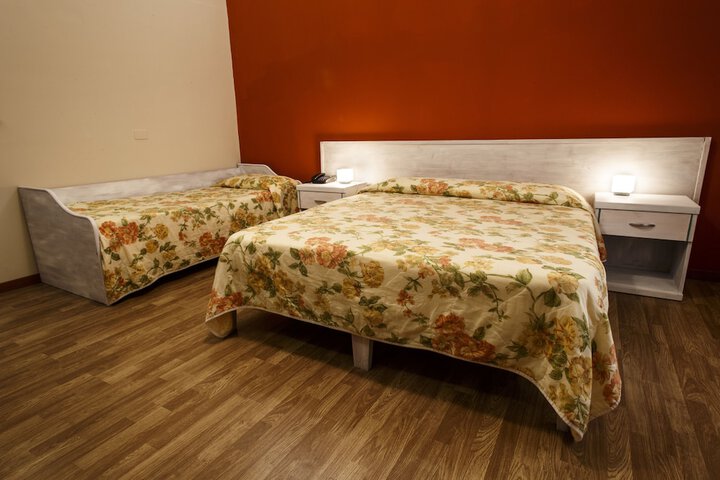 Room 4 of 48