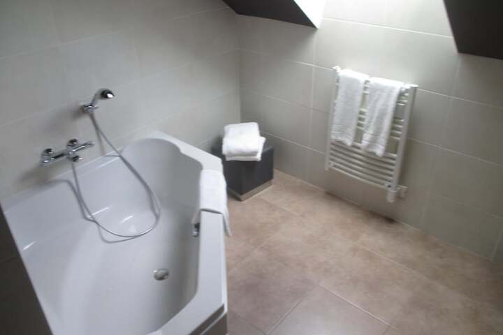 Room 40 of 53