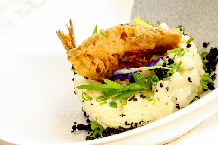 Dining 90 of 175