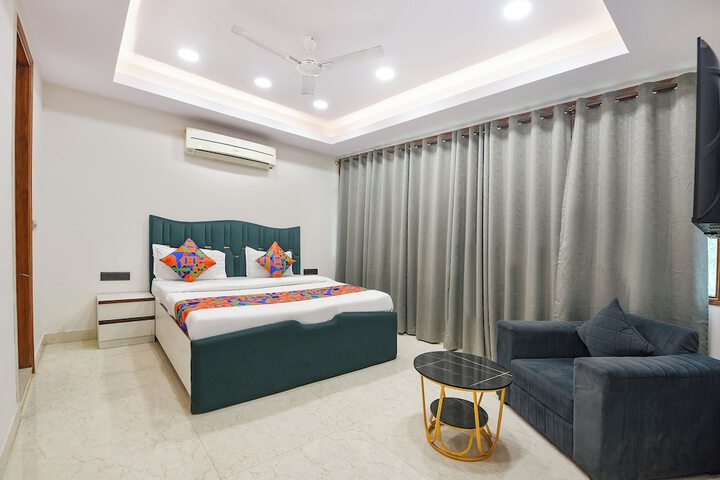 Room 13 of 29