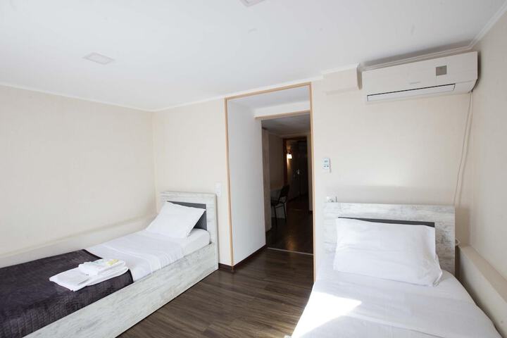 Room 21 of 56
