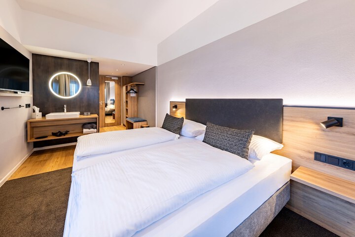 Room 45 of 83