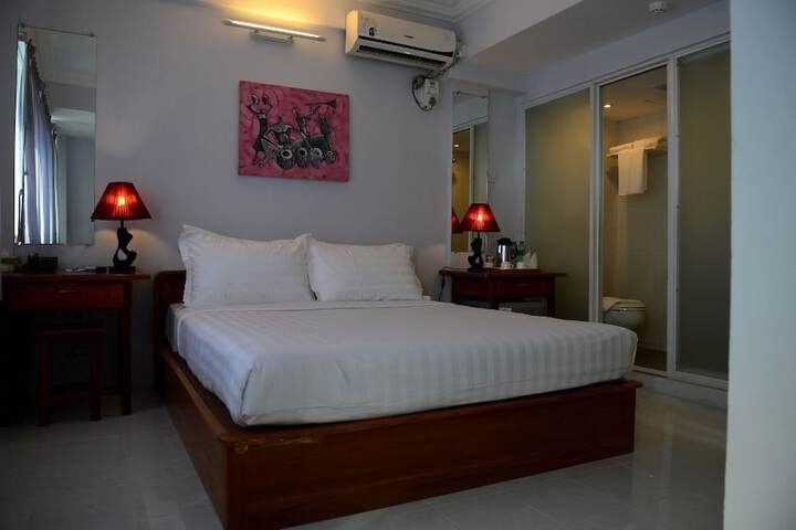 Room 14 of 39