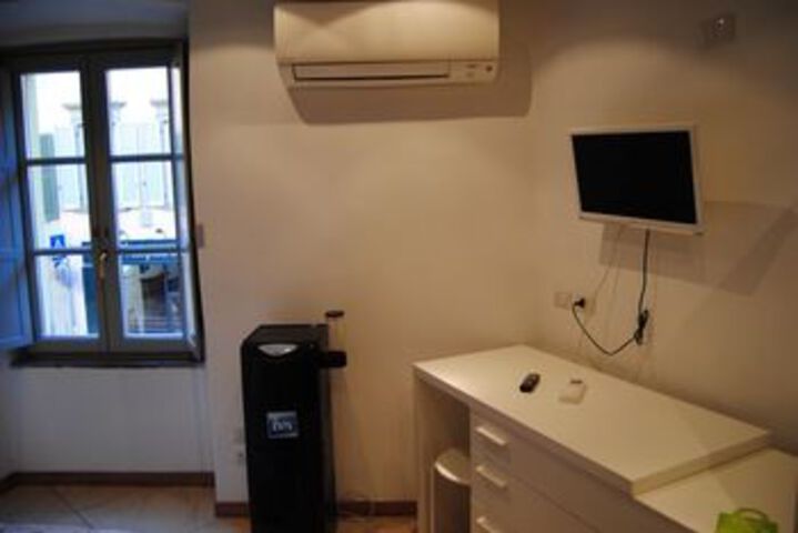 Room 32 of 47